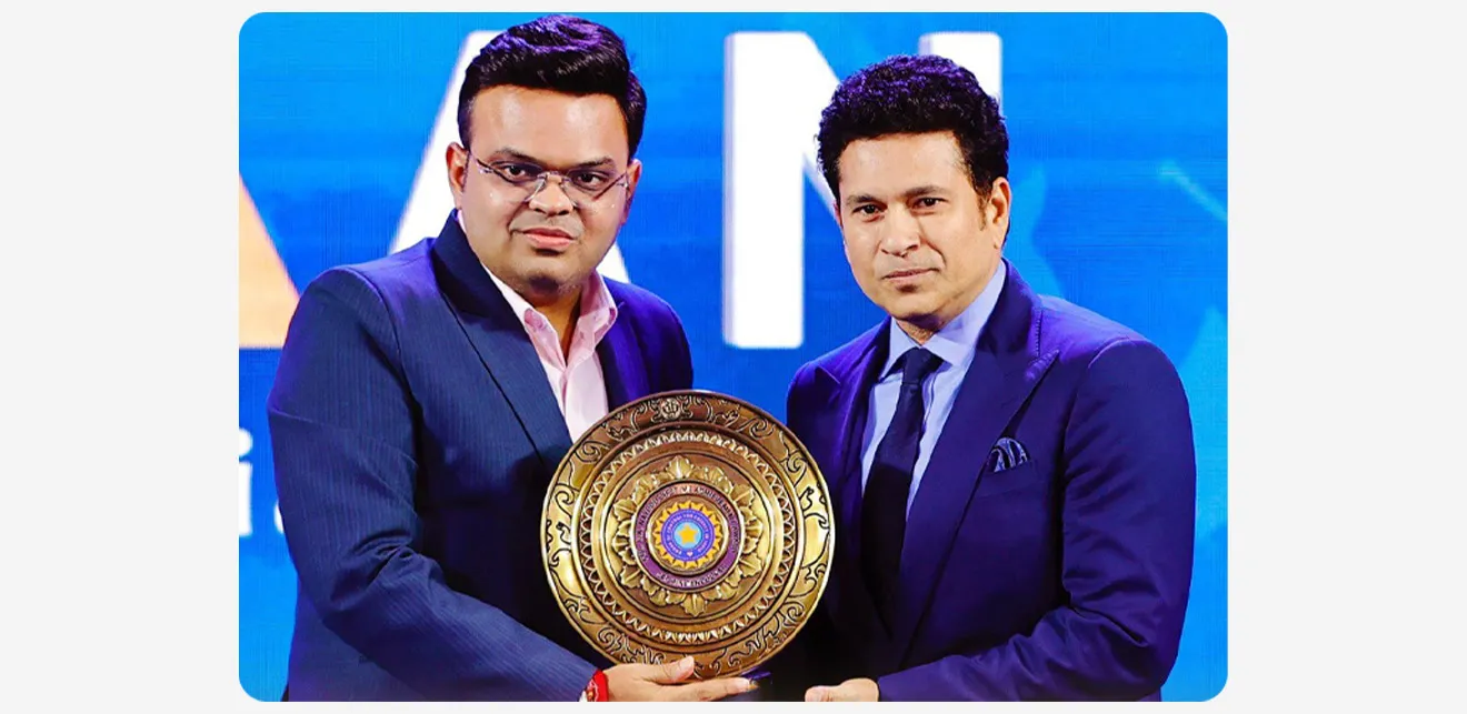 BCCI chya naman puraskar sohalya shri sachin tendulkar yaana col c k naidu jivan gaurav puraskar